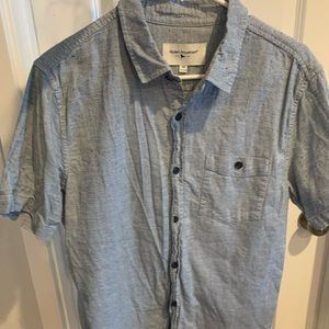 Men’s short sleeve dress shirt